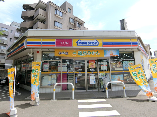 コンビニ　ミニストップ国立さくら通り店（コンビニ）まで749m