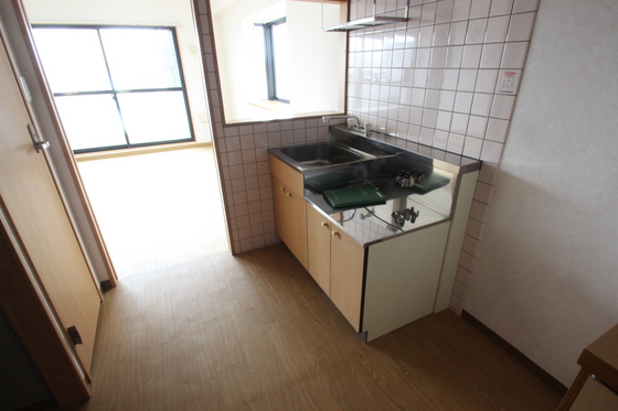 キッチン　※別部屋の写真です