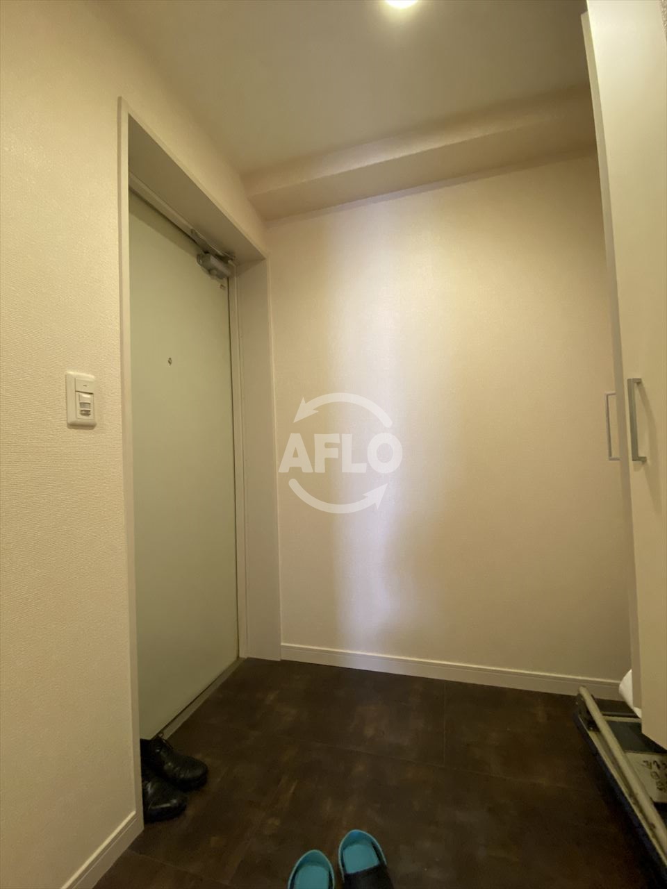 玄関　COZY上汐　玄関