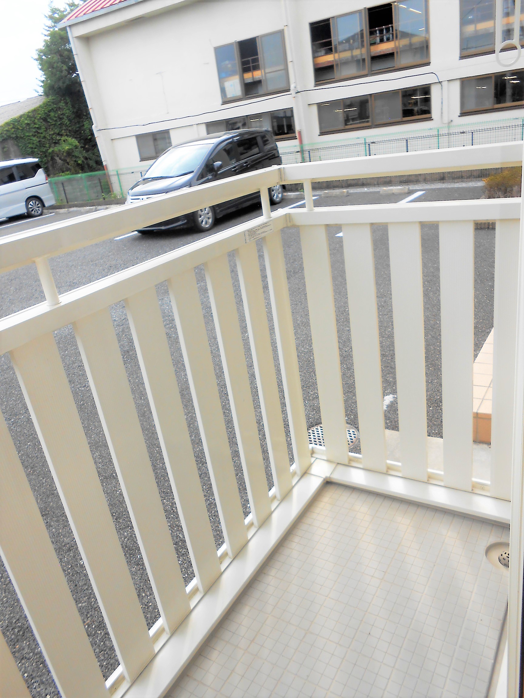 バルコニー　南面バルコニーで日当たり良好です。