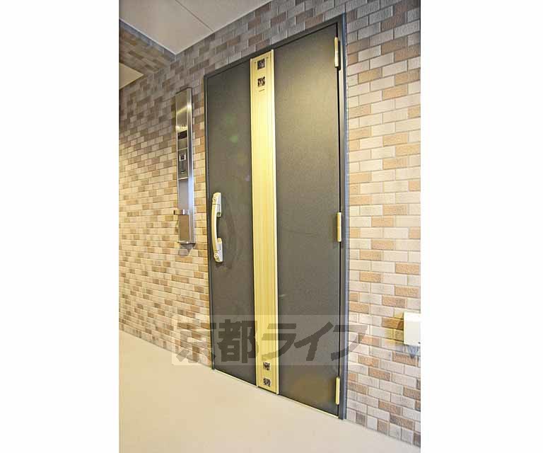 その他設備　玄関ドアです。