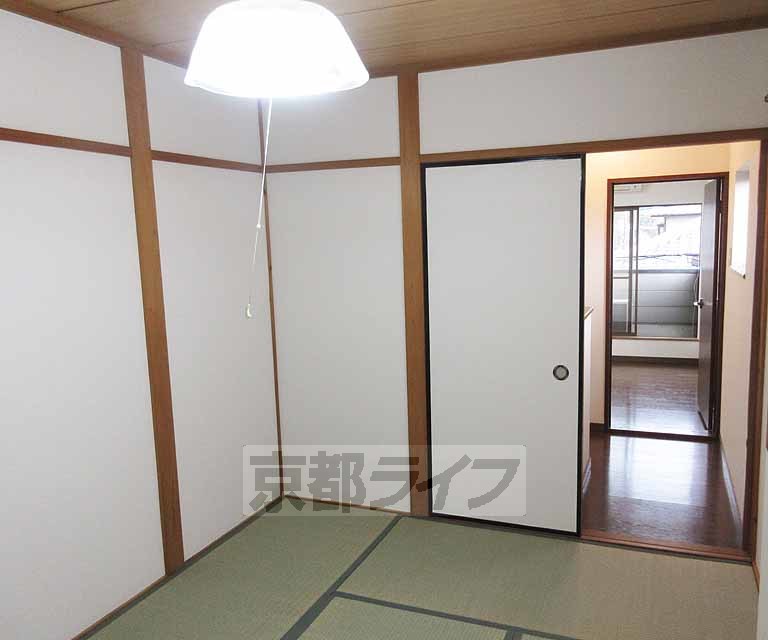 居室・リビング　きれいなお部屋です！