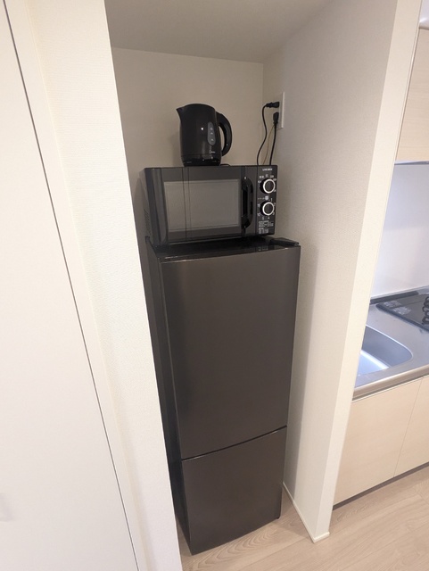 その他設備　冷蔵庫　電子レンジ　ケトル
