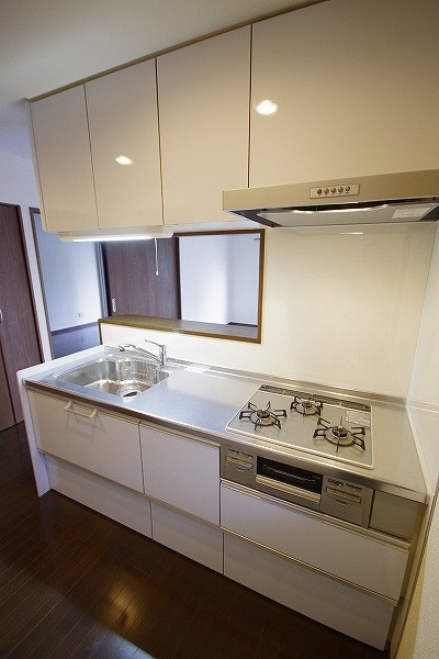 キッチン　★システムキッチン/３口コンロ★