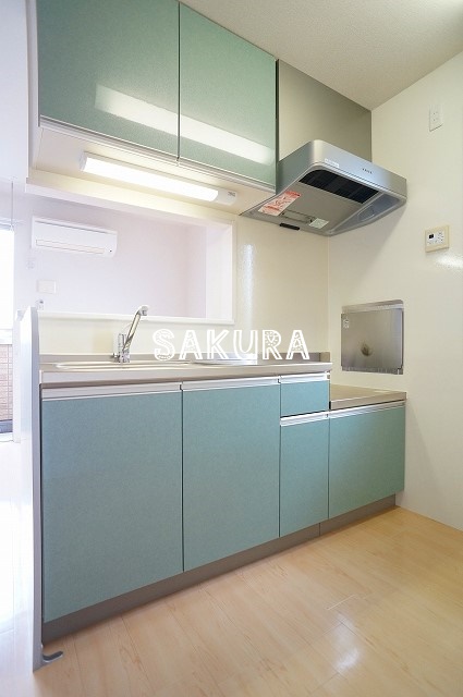 キッチン　周りを見渡しながら調理のできるカウンターキッチンです♪