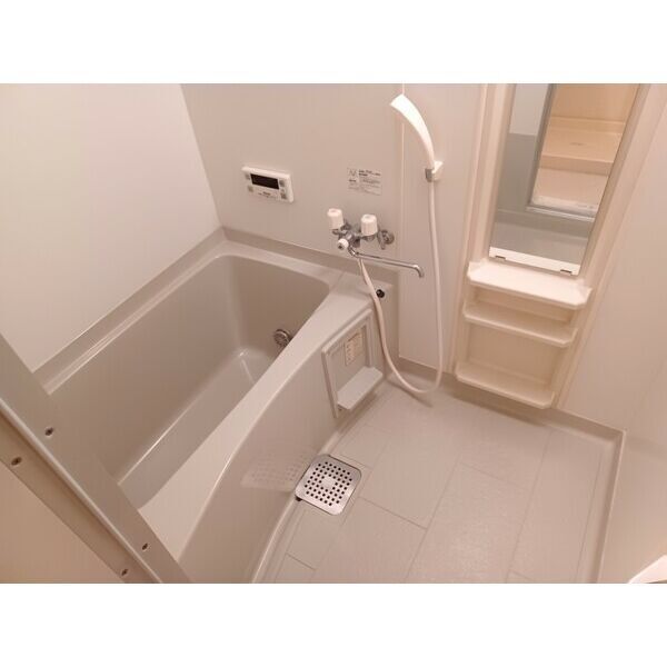 バス・シャワールーム　日々の疲れを癒すお風呂付です