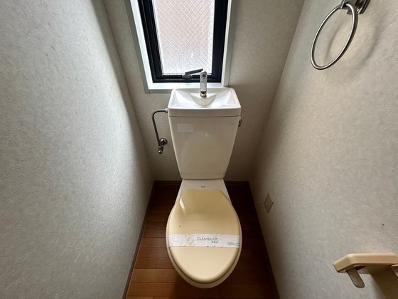 トイレ　※別部屋の写真です。