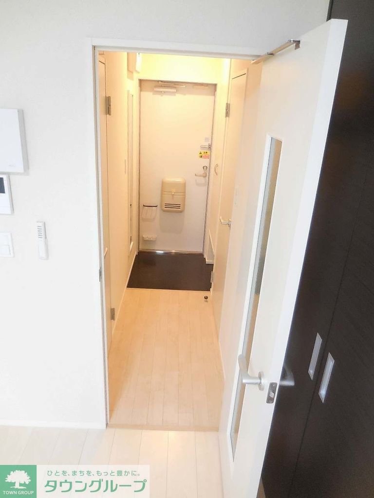 玄関　廊下には収納もありとても便利です！