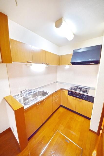 キッチン　★広々としたキッチンでお料理も捗りますね★