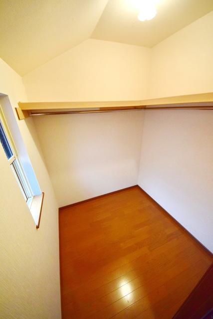 その他設備　★たっぷり入るウォークインクローゼットです★