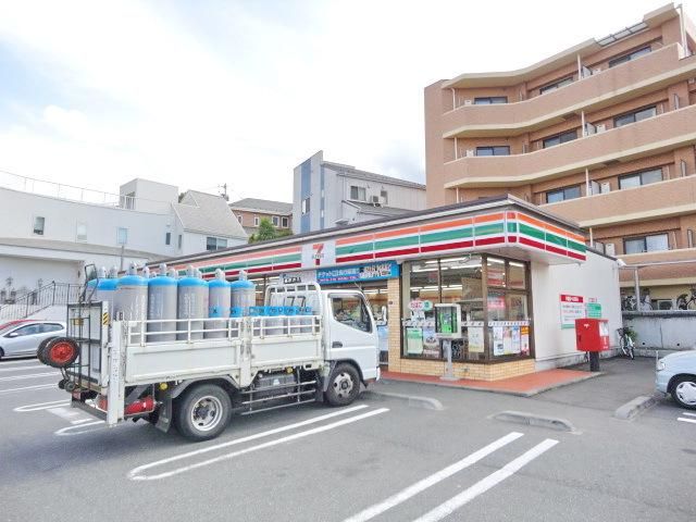 コンビニ　セブンイレブン八王子みなみ野シティ店（コンビニ）まで453m