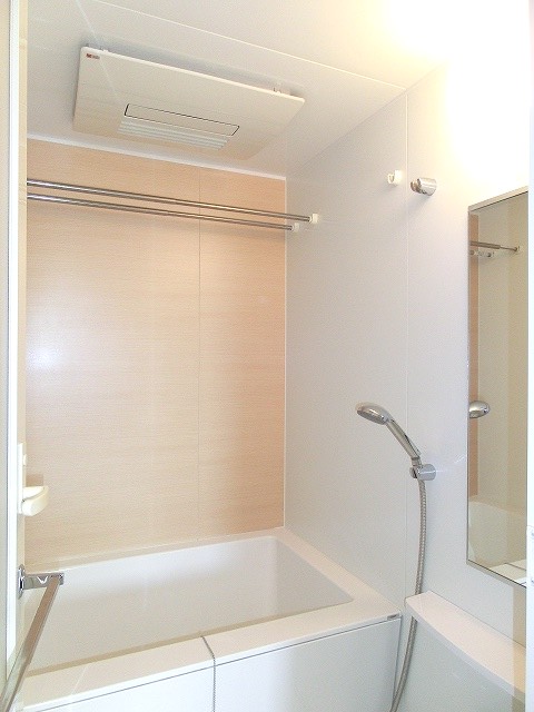 バス・シャワールーム　ゆったり過ごせるお風呂です