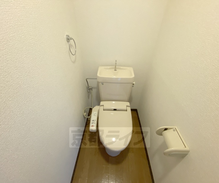 トイレ　洗浄機能付きトイレです。