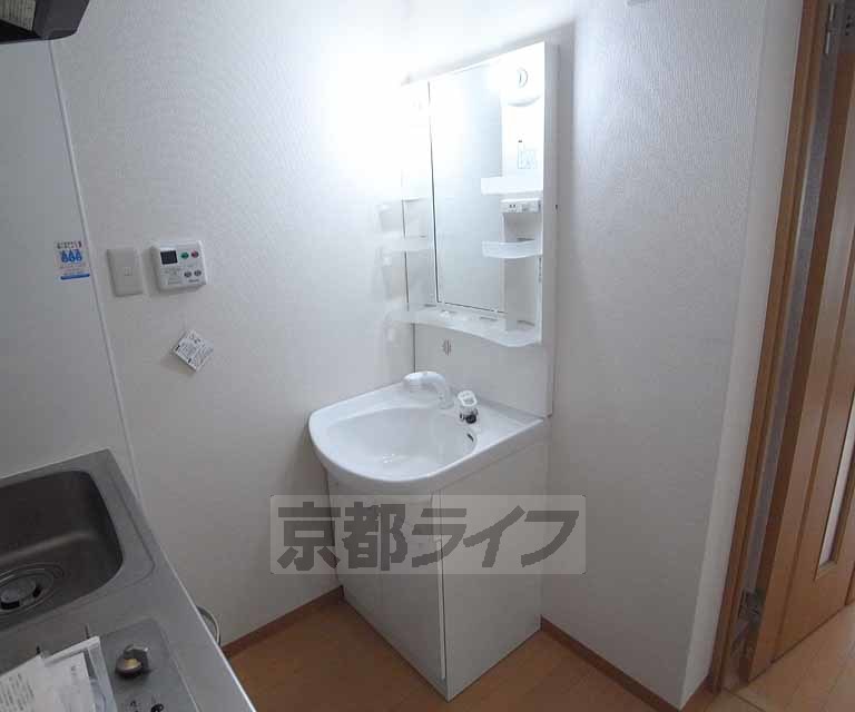 洗面設備　独立洗面台完備！