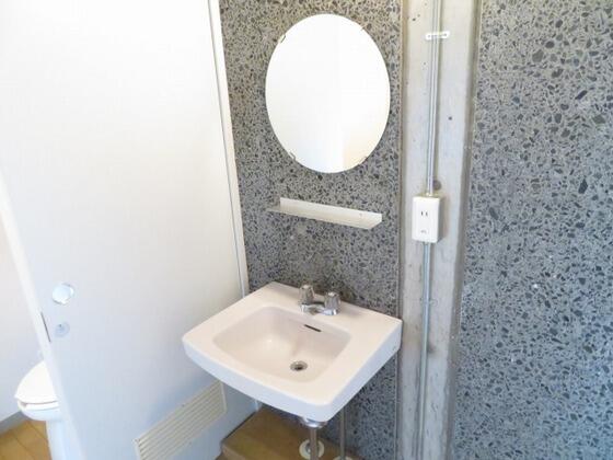 トイレ　独立洗面台