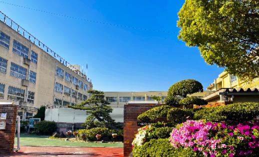 中学校　東大阪市立縄手北中学校（中学校）まで189m