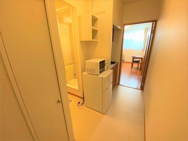 その他　居室：１Fはフローリング　2Fは絨毯