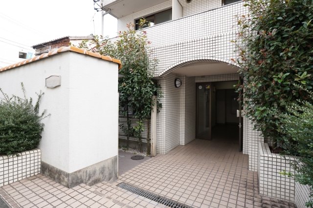 玄関　エントランス