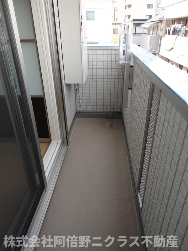 バルコニー　内装は別部屋の参考写真です。