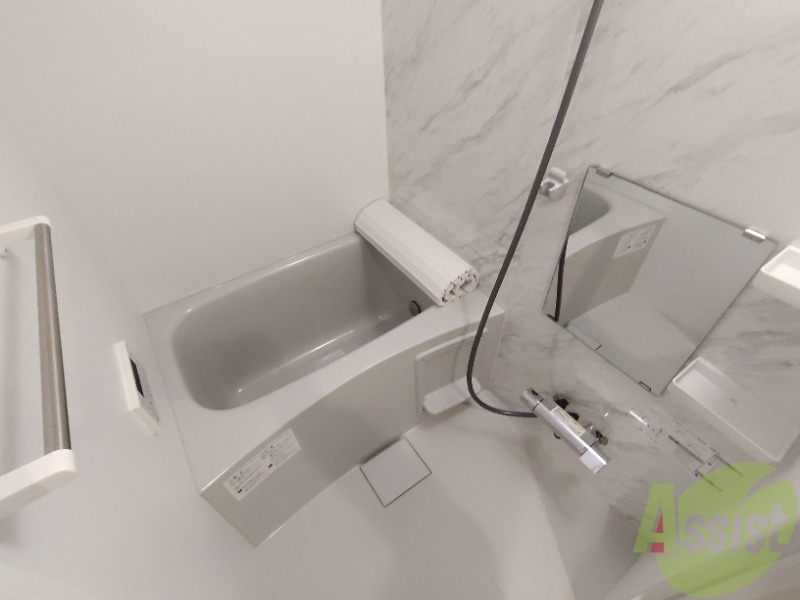 バス・シャワールーム　浴室はこちらになります。一日の疲れを癒しましょう。