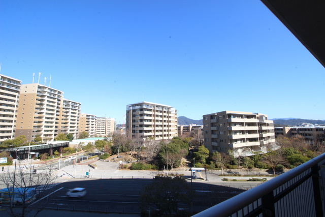 眺望　５０１号室モデルルーム写真※階数によりお部屋の色味が異なる場