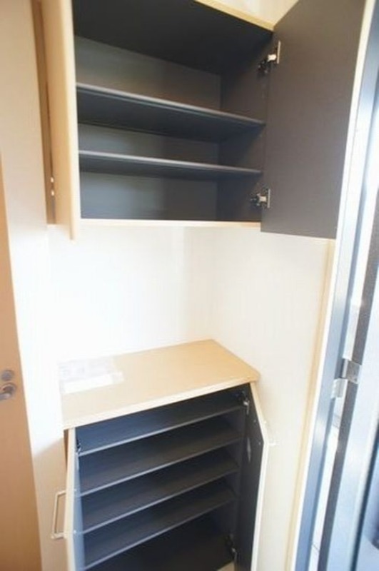 玄関　図面と現状に相違がある場合には現状を優先