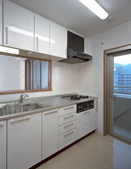 キッチン　※掲載写真は同マンション別部屋参考写真となります。