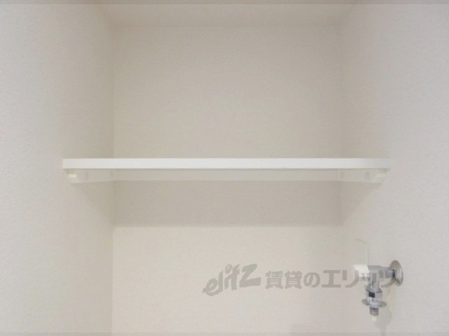 収納　洗濯機置き場上