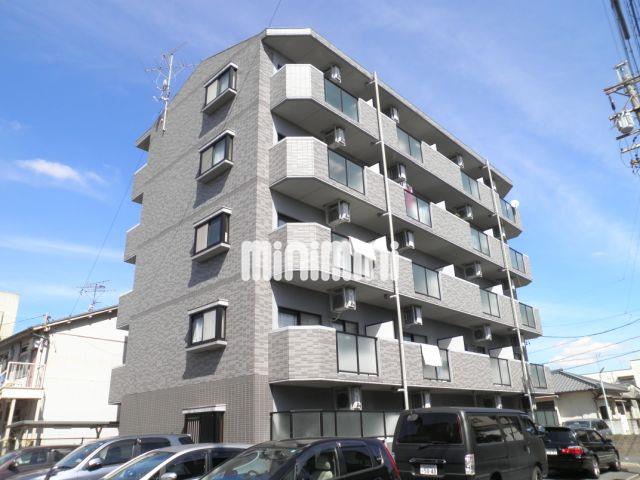 建物外観　五階建てのマンションです。