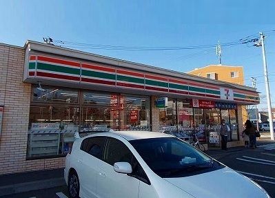 コンビニ　セブンイレブン（コンビニ）まで500m