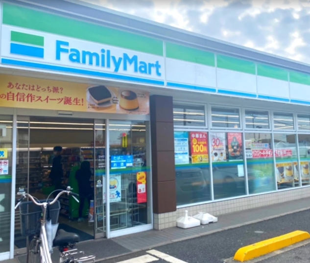 コンビニ　ファミリーマートさいたま岩槻城町店（コンビニ）まで214m