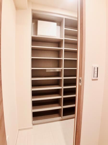 玄関　シンプルで使いやすい玄関です