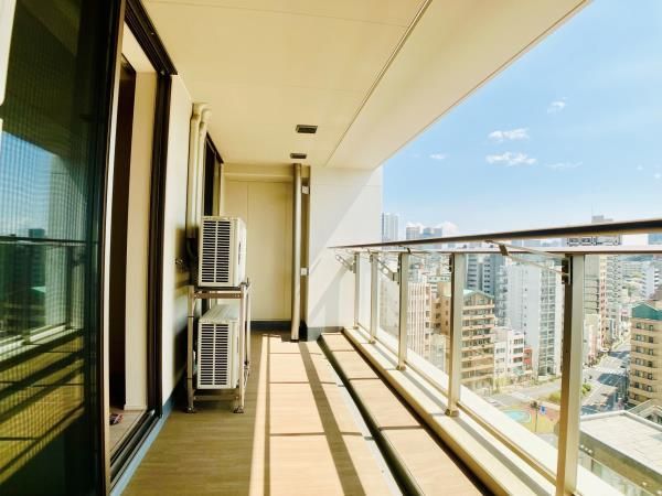 バルコニー　お洗濯にも便利なバルコニー付き