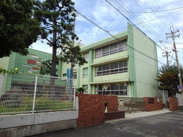 小学校　和歌山市立湊小学校様（小学校）まで350m