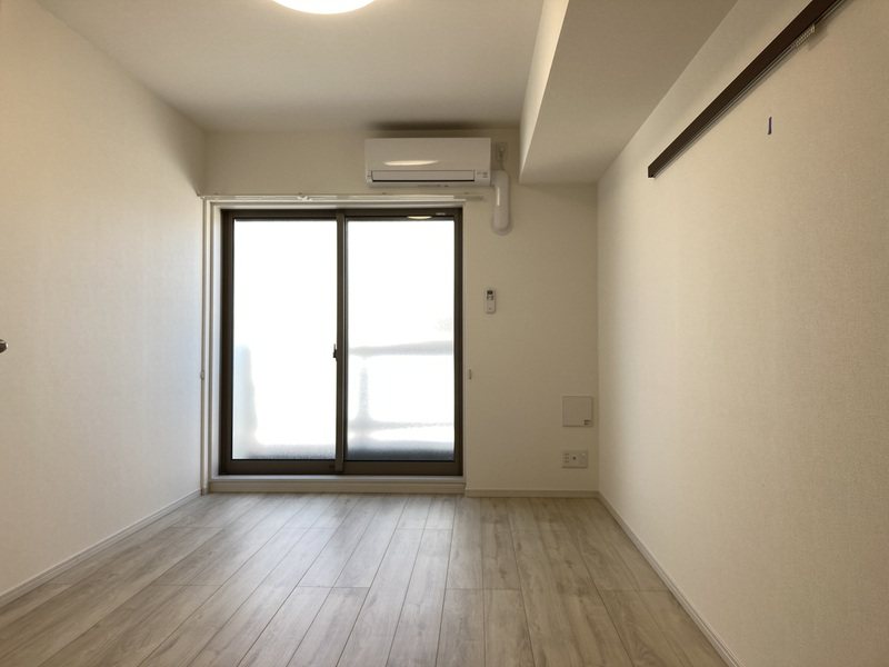 居室・リビング　白を基調とした明るいお部屋♪