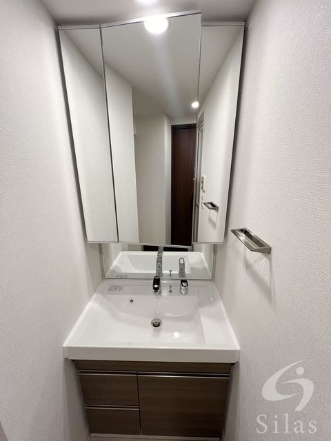 洗面設備　同仕様