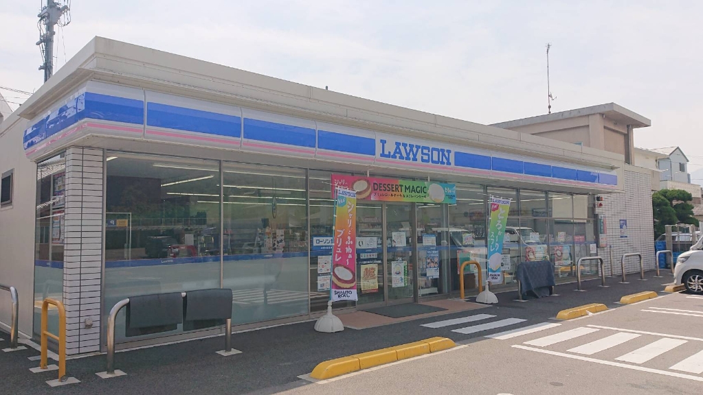 コンビニ　ローソン 四国中央川之江町港通店（コンビニ）まで707m