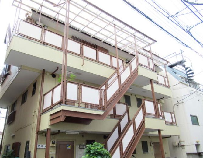 建物外観　外観は落ち着いています