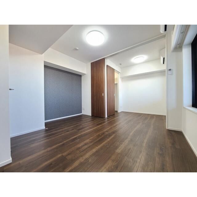 居室・リビング　☆明るい洋室☆