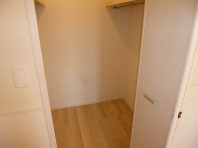 収納　ウォークインクローゼット