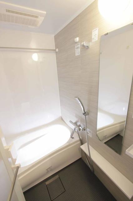 バス・シャワールーム　バスルーム