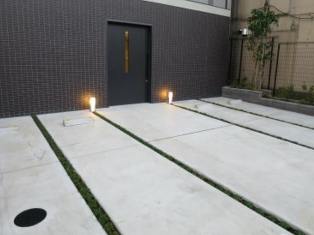 駐車場　駐車場