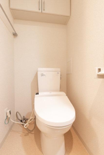 トイレ　※写真は同タイプ住戸です。