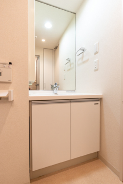 洗面設備　※写真は同タイプ住戸です。