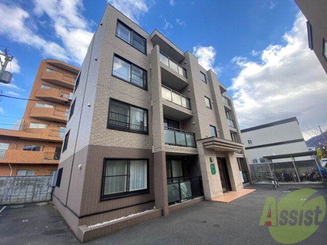 建物外観　札幌市中央区南８条西「アヴァンセ旭ヶ丘」