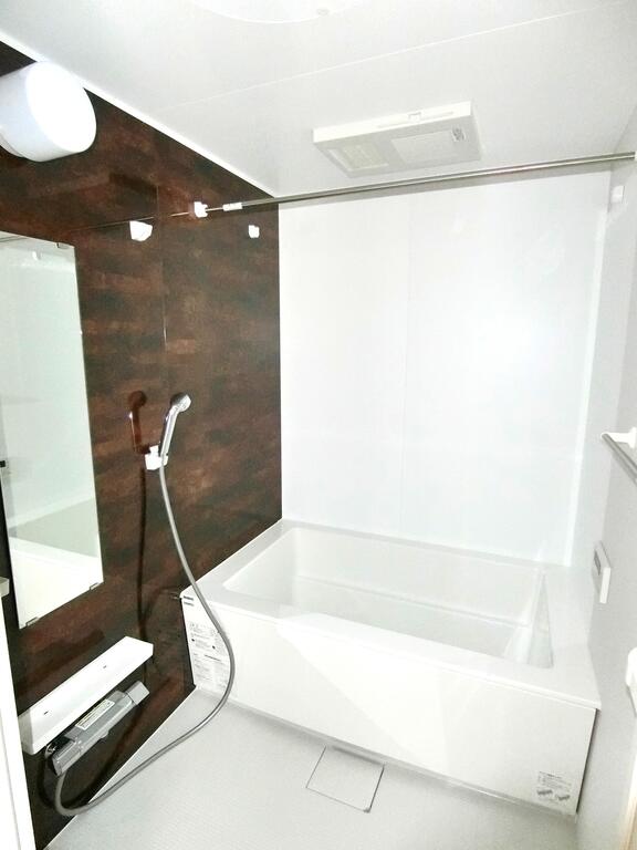 バス・シャワールーム　同型のタイプです。