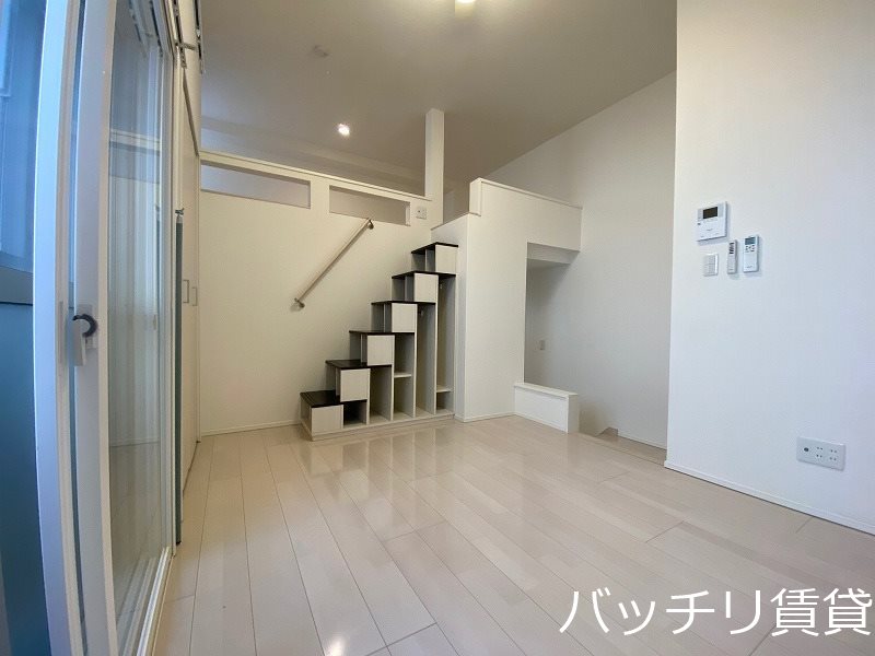 居室・リビング　画像は同型タイプの為、現状優先となります。