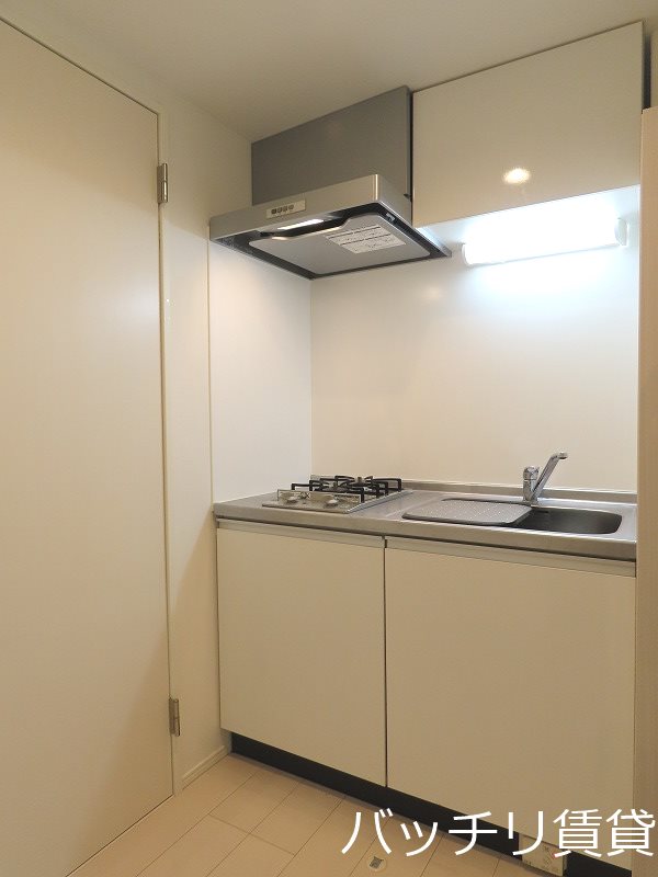 キッチン　画像は同型タイプの為、現状優先となります。