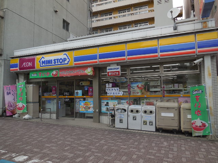 コンビニ　ミニストップ覚王山駅前店（コンビニ）まで300m