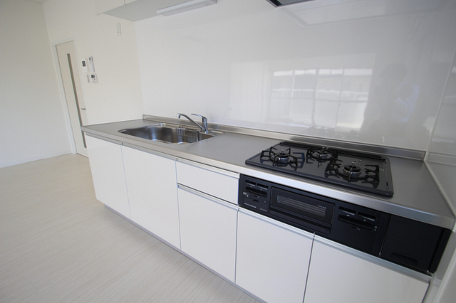 キッチン　※反転タイプのお写真です